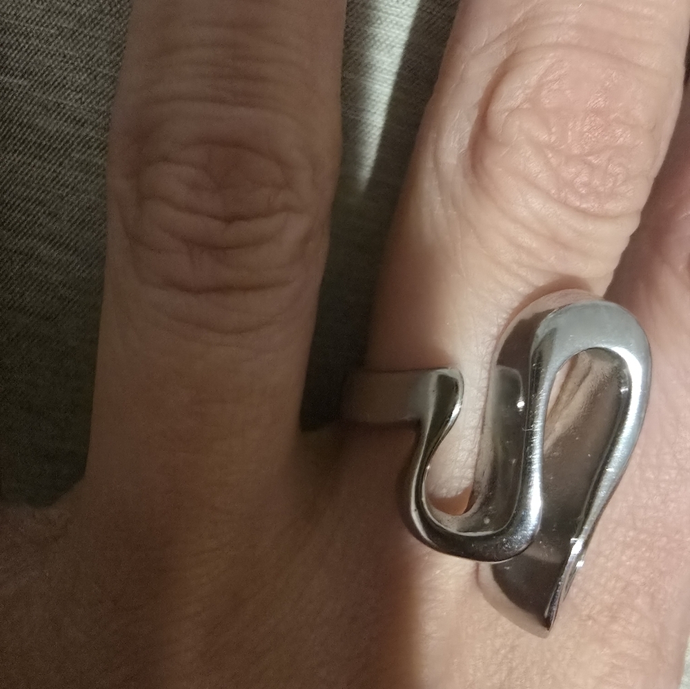 Unique Ring - image 4